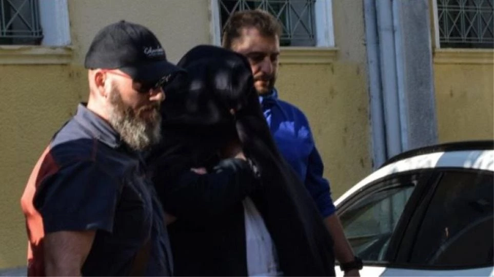 Στη φυλακή ο καθηγητής «φακελάκης» των Σερρών – Πληροφορίες για ανάλογη δράση και δεύτερου καθηγητή